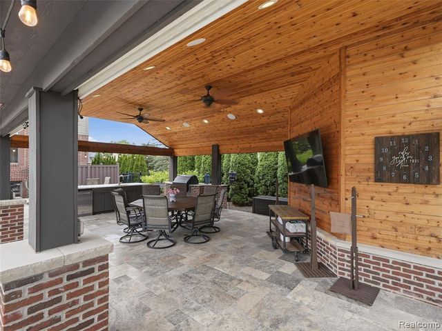 21081 Equestrian Trail, Northville, MI 48167
