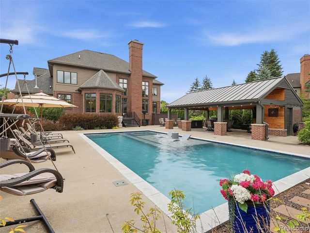 21081 Equestrian Trail, Northville, MI 48167