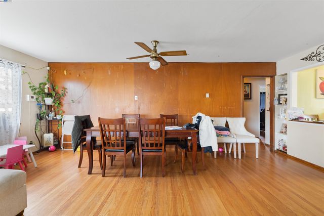 350 Marina Way S, Richmond, CA 94804