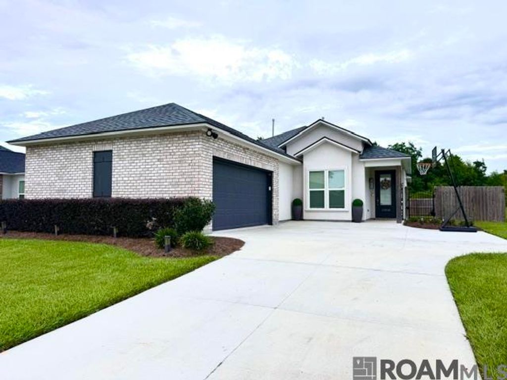 18946 Pharlap Way, Zachary, LA 70791