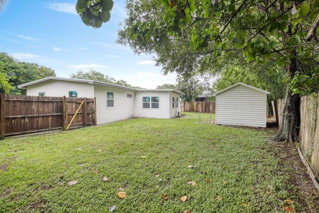 1646 31st Avenue, Vero Beach, FL 32960