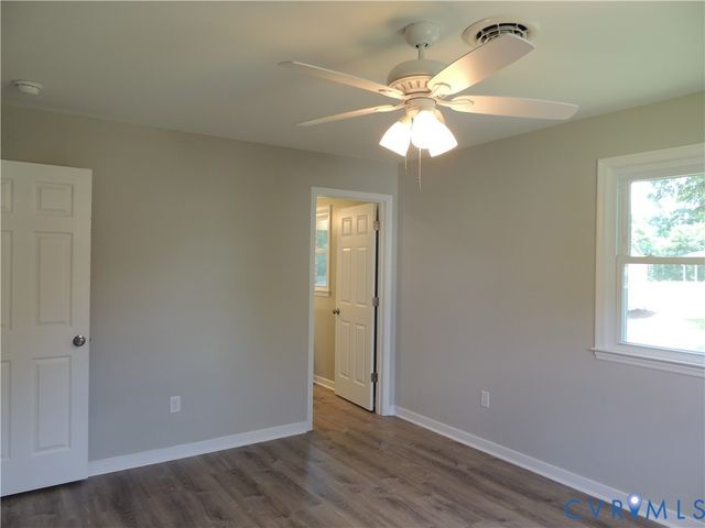 5804 Sutherland Dr, Sutherland, VA 23885