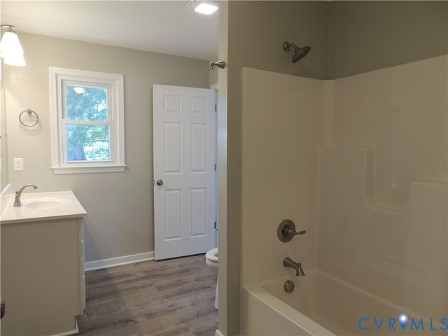 5804 Sutherland Dr, Sutherland, VA 23885