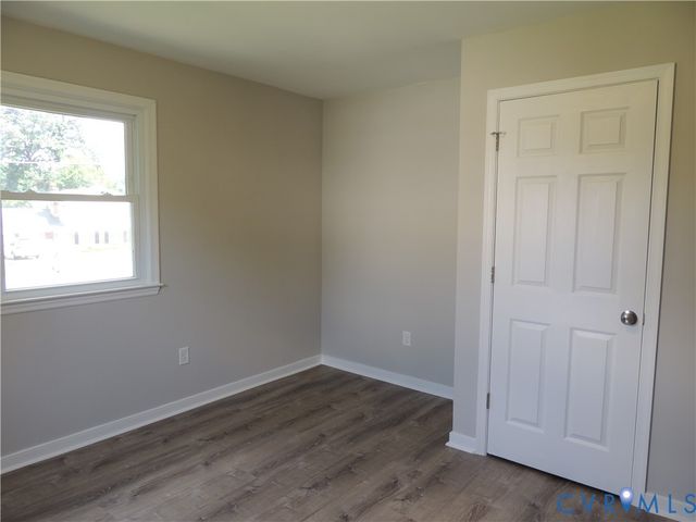 5804 Sutherland Dr, Sutherland, VA 23885