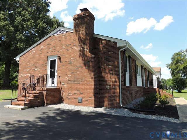5804 Sutherland Dr, Sutherland, VA 23885