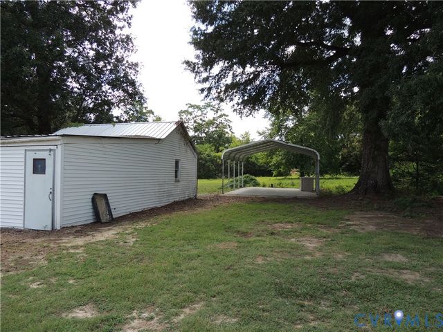 5804 Sutherland Dr, Sutherland, VA 23885
