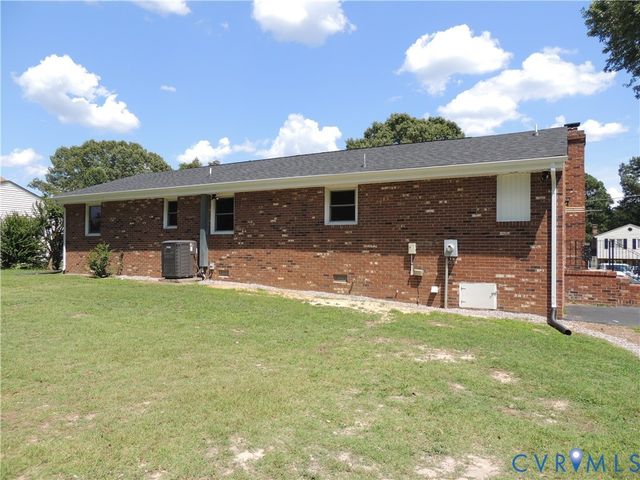5804 Sutherland Dr, Sutherland, VA 23885