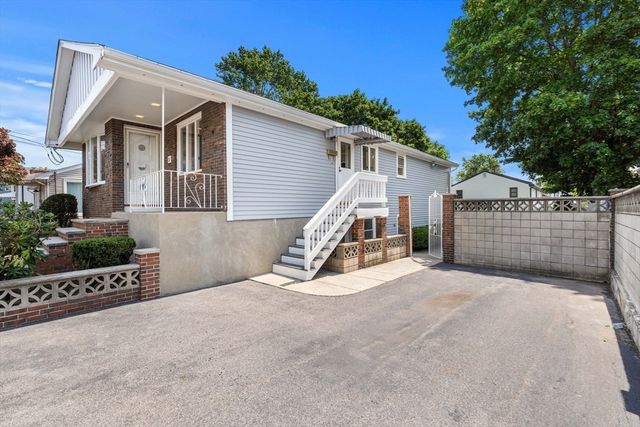 11 Newman St, Revere, MA 02151
