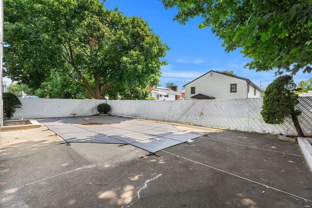 11 Newman St, Revere, MA 02151