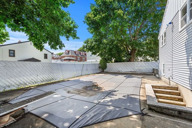 11 Newman St, Revere, MA 02151