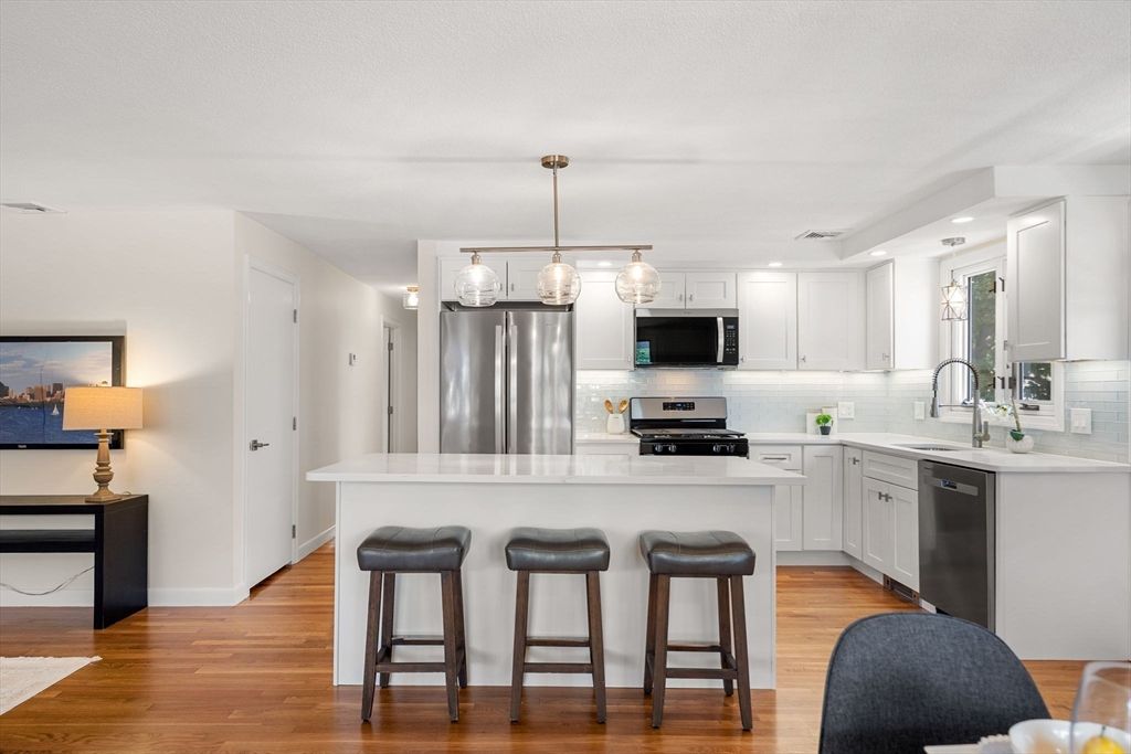 11 Newman St, Revere, MA 02151