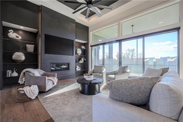 5818 N Lucerne Avenue, Kansas City, MO 64151