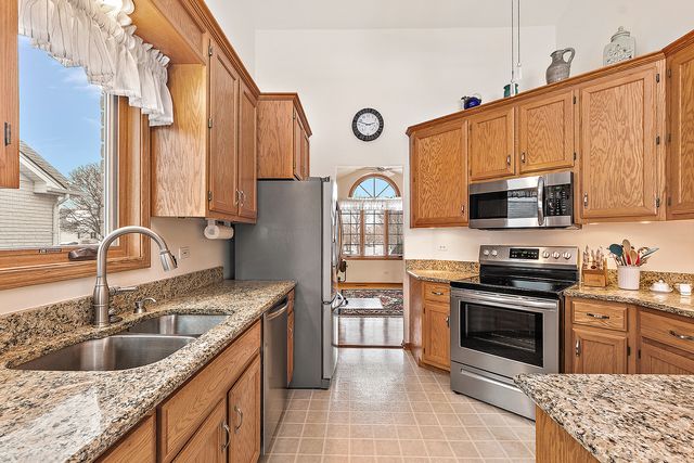 16300 Chickadee Circle, Orland Park, IL 60467