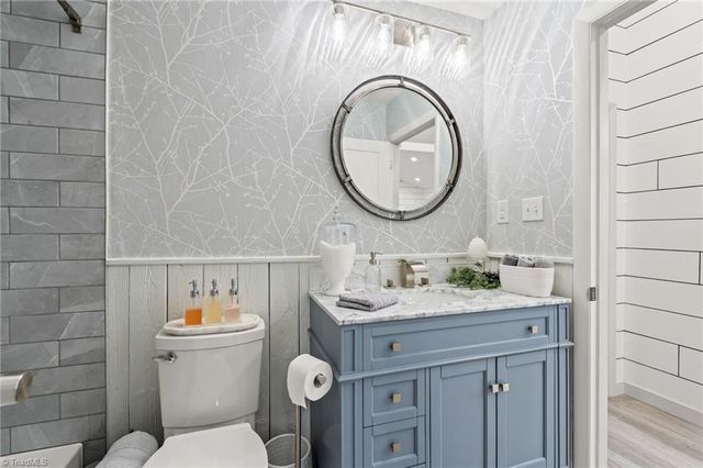 570 Hillview Drive, Lexington, NC 27292