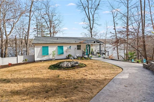 570 Hillview Drive, Lexington, NC 27292