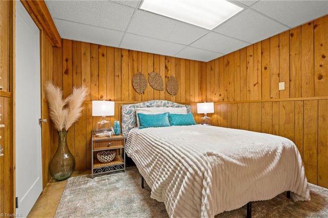 570 Hillview Drive, Lexington, NC 27292