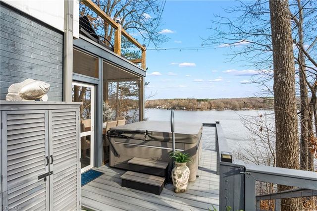 570 Hillview Drive, Lexington, NC 27292