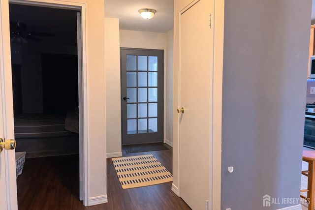 9 Lake Avenue 6B, East Brunswick, NJ 08816