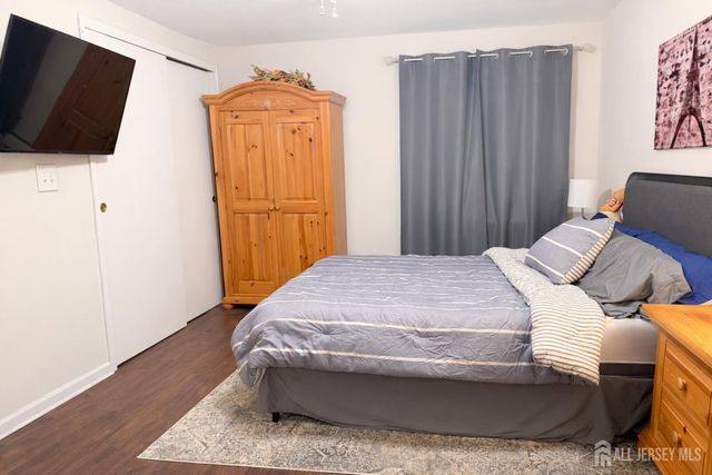 9 Lake Avenue 6B, East Brunswick, NJ 08816