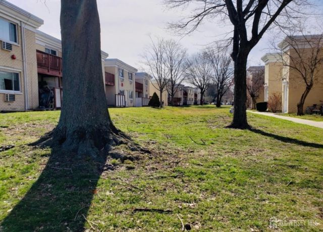 9 Lake Avenue 6B, East Brunswick, NJ 08816