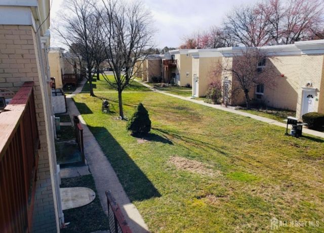 9 Lake Avenue 6B, East Brunswick, NJ 08816