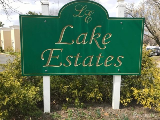 9 Lake Avenue 6B, East Brunswick, NJ 08816