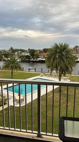 230 N Federal Hwy 305, Deerfield Beach, FL 33441