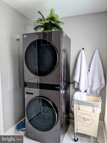 7526 ROCK CREEK WAY, Pasadena, MD 21122