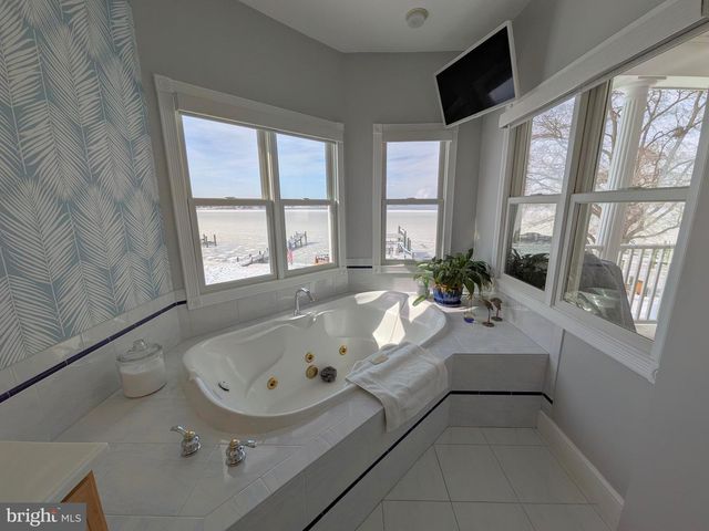 7526 ROCK CREEK WAY, Pasadena, MD 21122