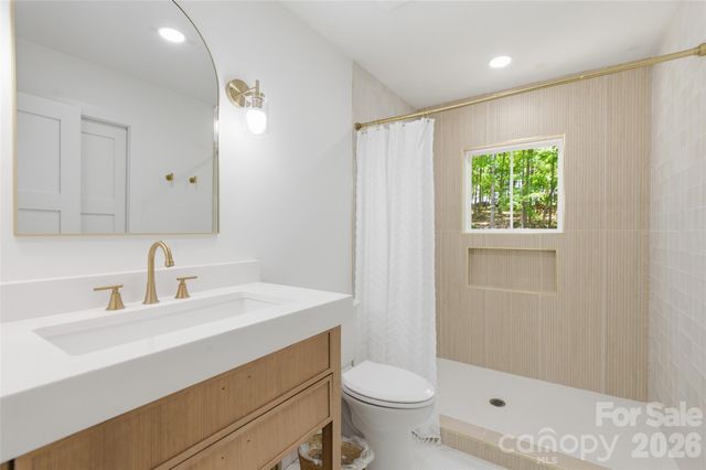 1325 Gateshead Lane, Matthews, NC 28105