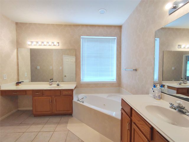 418 Fern Meadow Drive, Missouri City, TX 77459