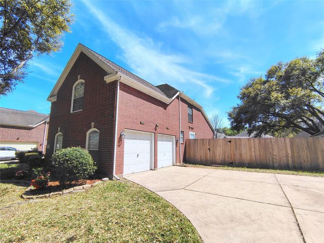 418 Fern Meadow Drive, Missouri City, TX 77459