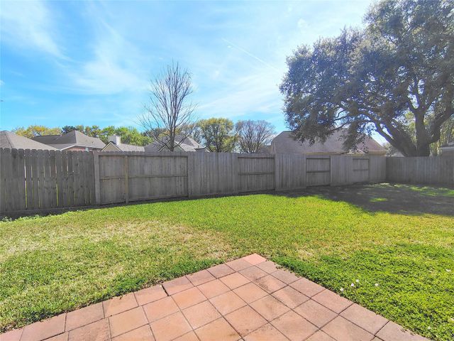 418 Fern Meadow Drive, Missouri City, TX 77459