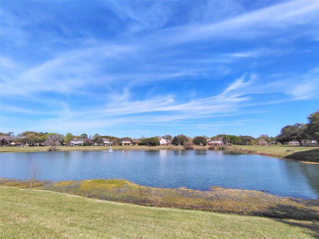 418 Fern Meadow Drive, Missouri City, TX 77459