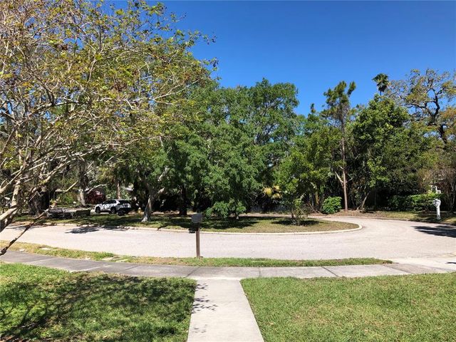 219 PARK CIRCLE S, Dunedin, FL 34698
