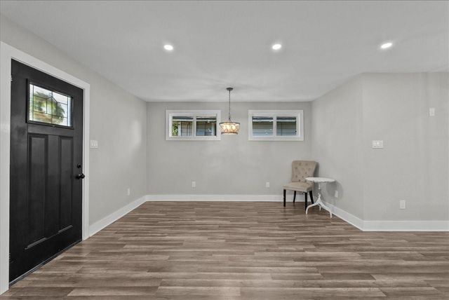 507 E Dumble Street, Alvin, TX 77511