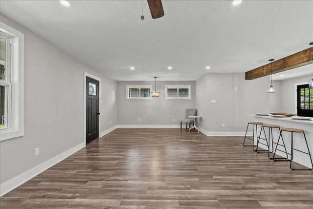 507 E Dumble Street, Alvin, TX 77511