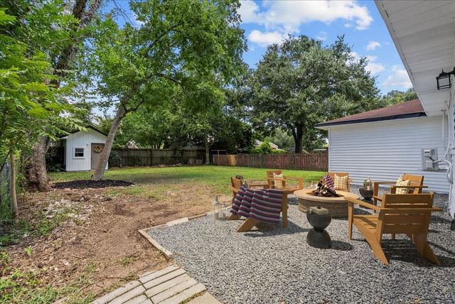 507 E Dumble Street, Alvin, TX 77511