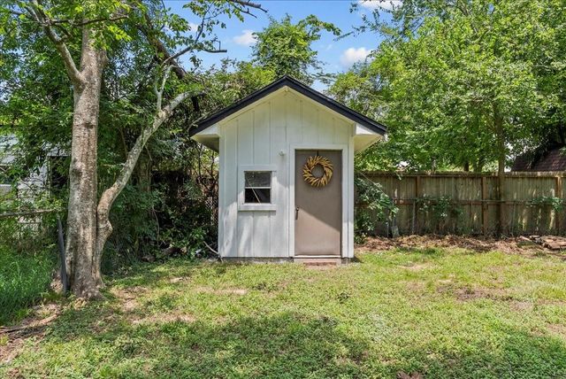 507 E Dumble Street, Alvin, TX 77511