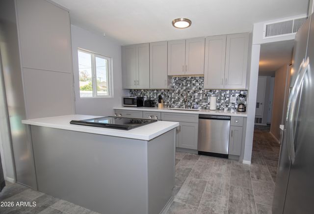 7414 E MORELAND Street, Scottsdale, AZ 85257