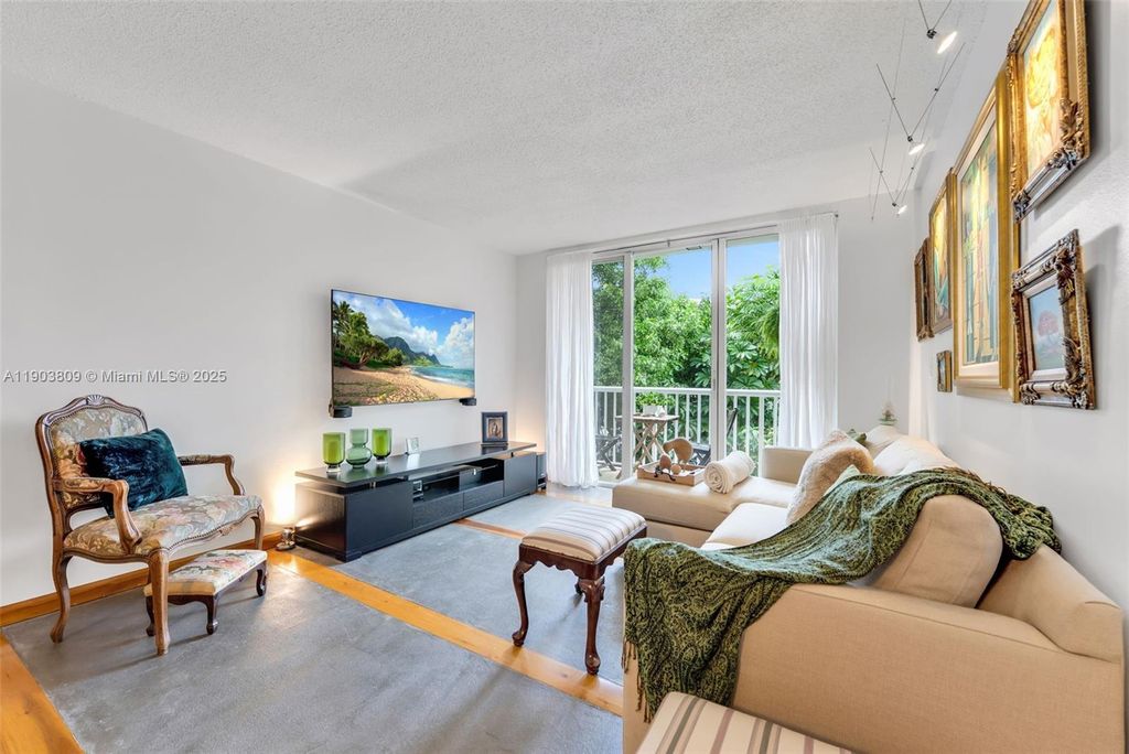 3661 SW 9th Ter 207, Miami, FL 33135