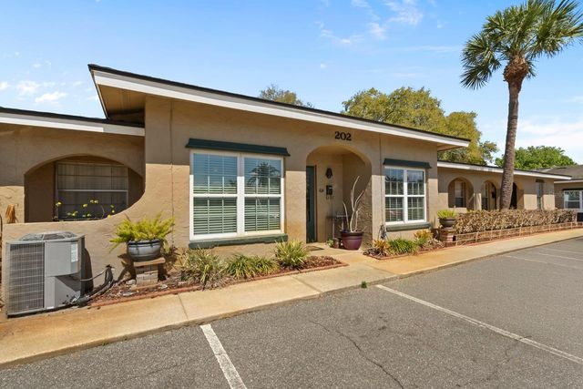 202 E ESPLANADE WAY E 104, Casselberry, FL 32707