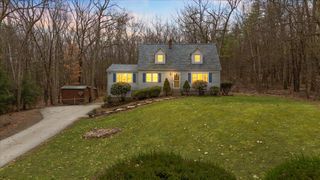 14 Schaefer Circle, Hudson, NH 03051