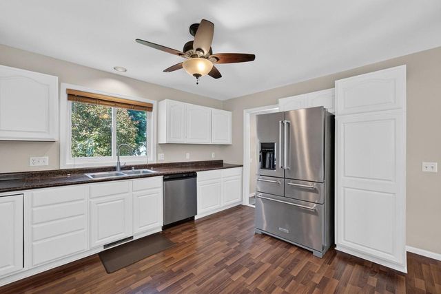 1757 Colony Circle, Sun Prairie, WI 53590