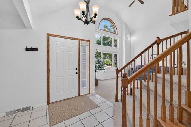 1757 Colony Circle, Sun Prairie, WI 53590