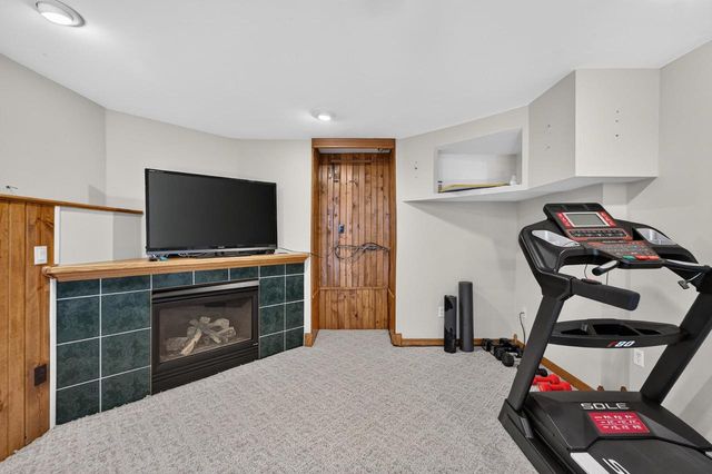 1757 Colony Circle, Sun Prairie, WI 53590