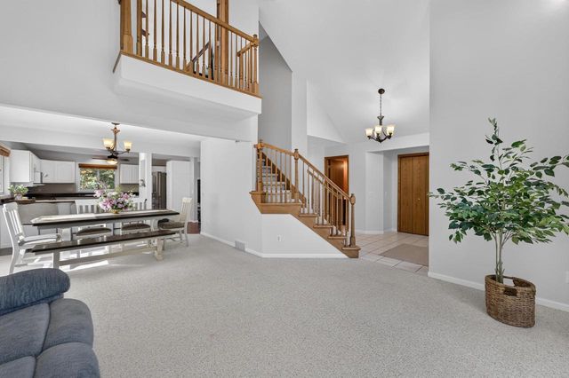 1757 Colony Circle, Sun Prairie, WI 53590