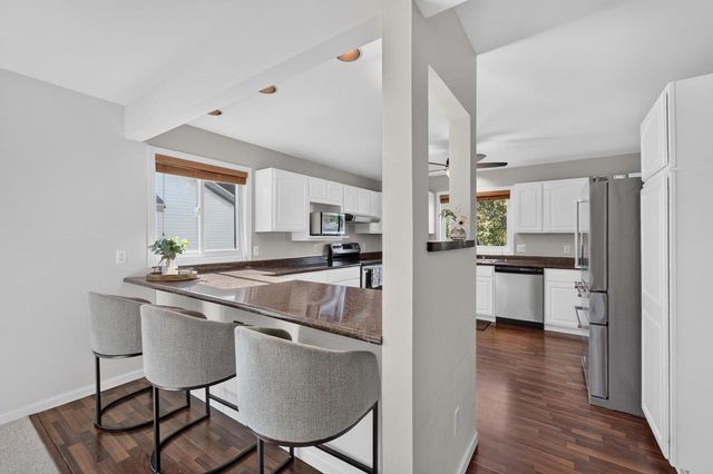 1757 Colony Circle, Sun Prairie, WI 53590