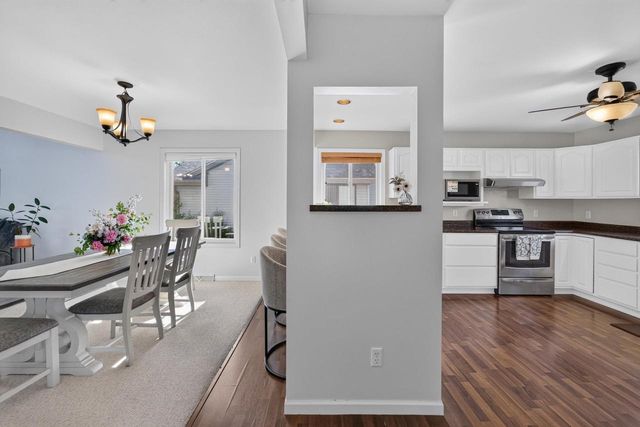1757 Colony Circle, Sun Prairie, WI 53590