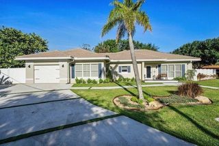 2622 NE 27TH Avenue, Lighthouse Point, FL 33064